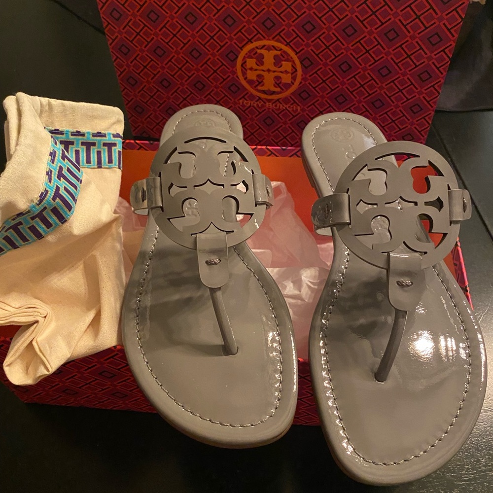 Tory Burch Miller Patent Leather Sandals Malta Gray Size 8
